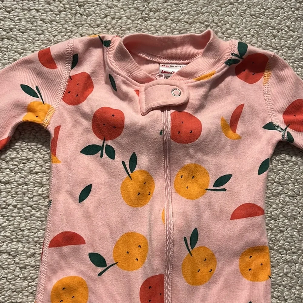 new without tags Hanna Andersson citrus footie pajamas 12-18mo - Picture 2 of 3
